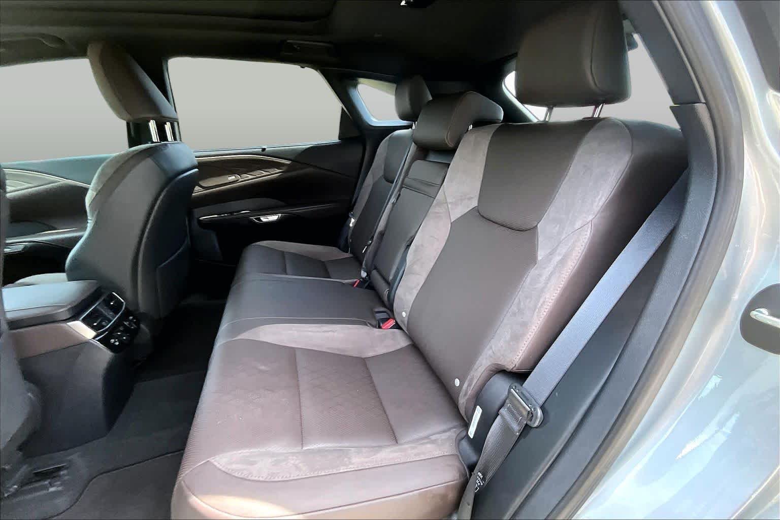 Used 2023 Iridium Lexus Luxury image 21