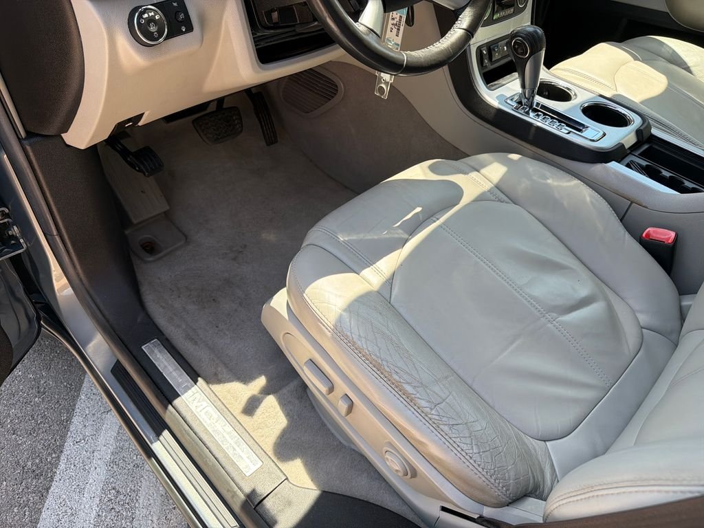 Used 2008 Blue GMC SLT-2 image 22