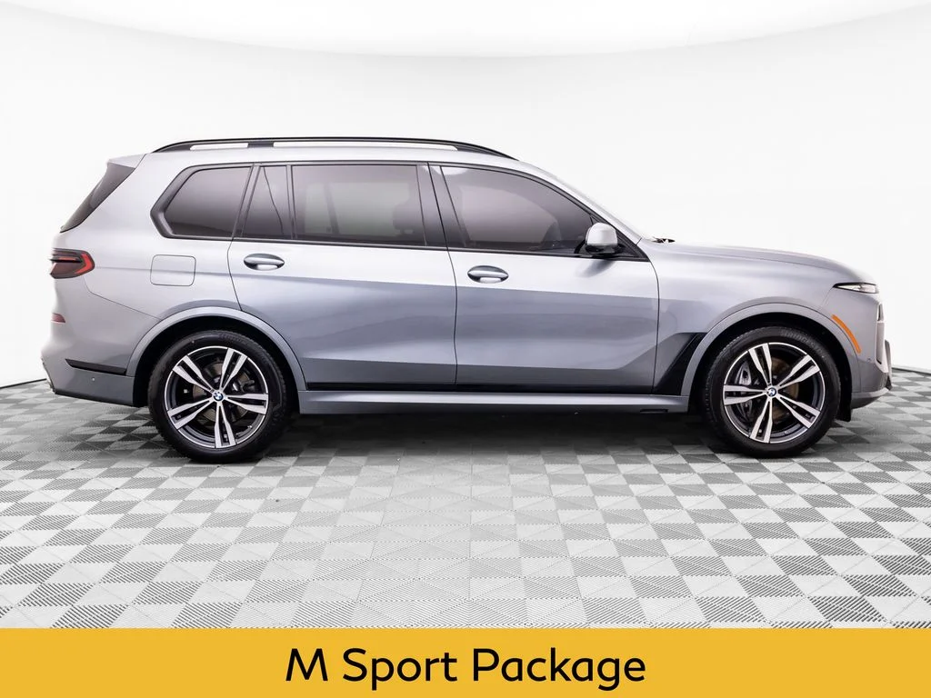 Used 2023 Gray BMW xDrive40i image 7