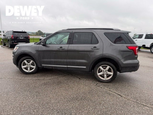 Used 2017 Magnetic Ford XLT image 8