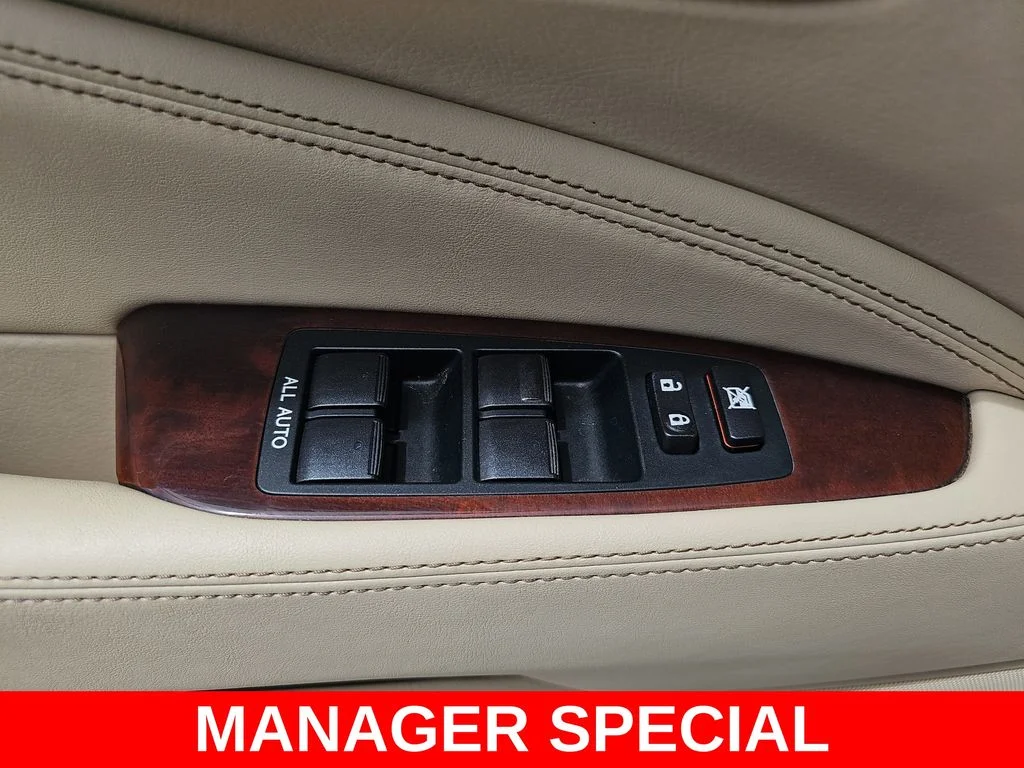 Used 2016 White Lexus 460 image 28