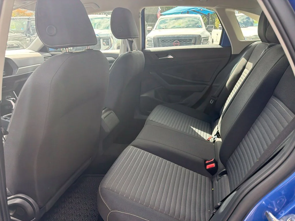 Used 2023 Blue Volkswagen 1.5T S image 9