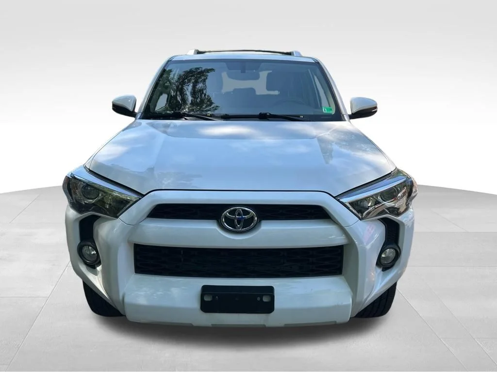 Used 2018 White Toyota SR5 Premium image 9
