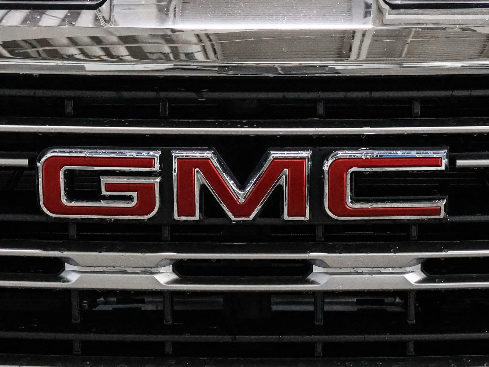 New 2026 Onyx Black GMC SLE image 13