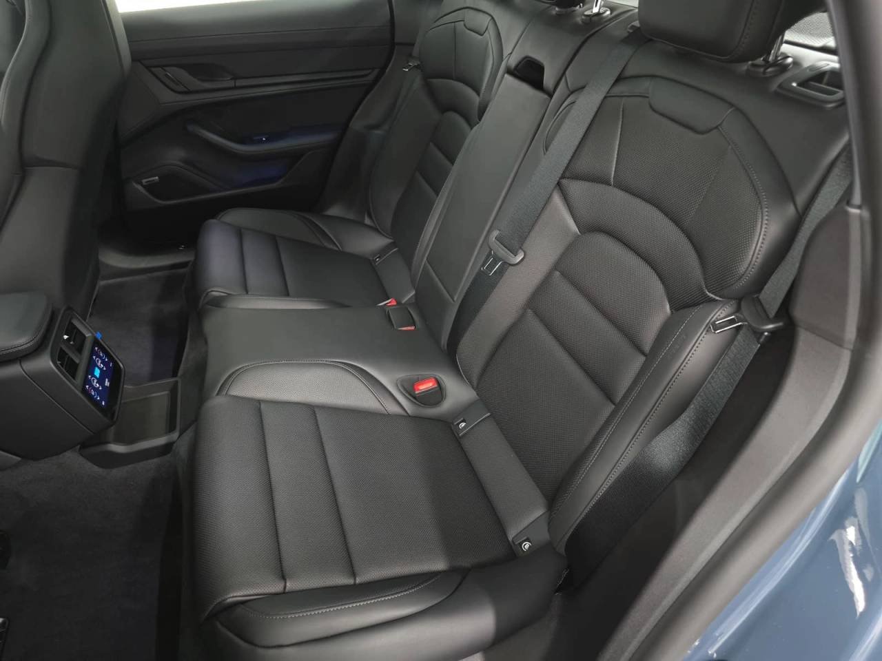 2026 Porsche Taycan S - Photo 26