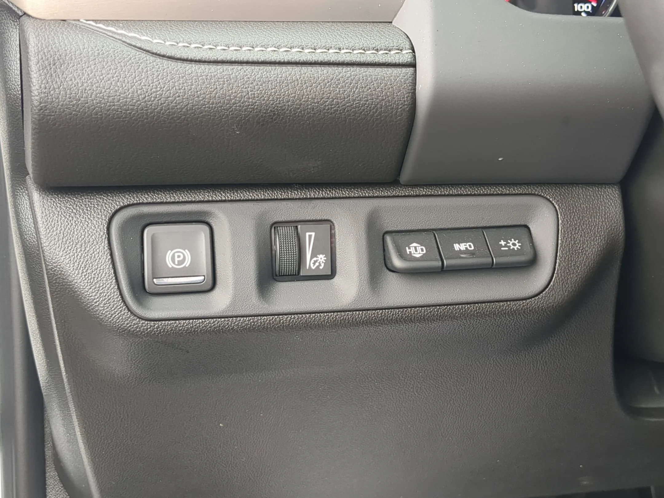Used 2023 Summit White GMC Denali image 17