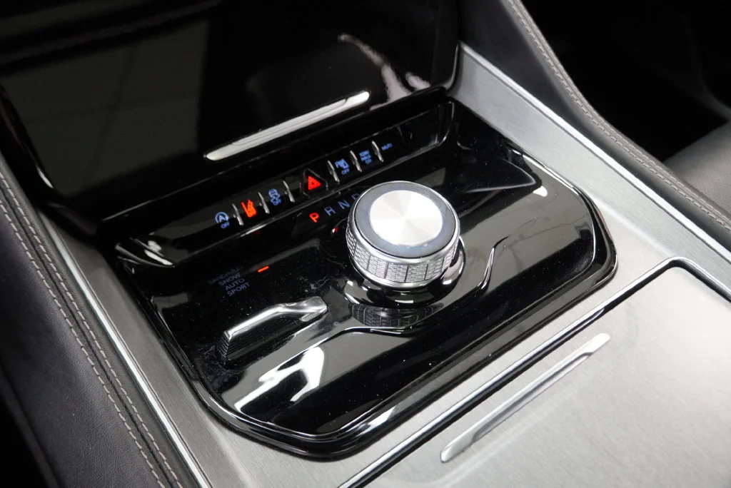 Used 2025 White Jeep Series II image 31