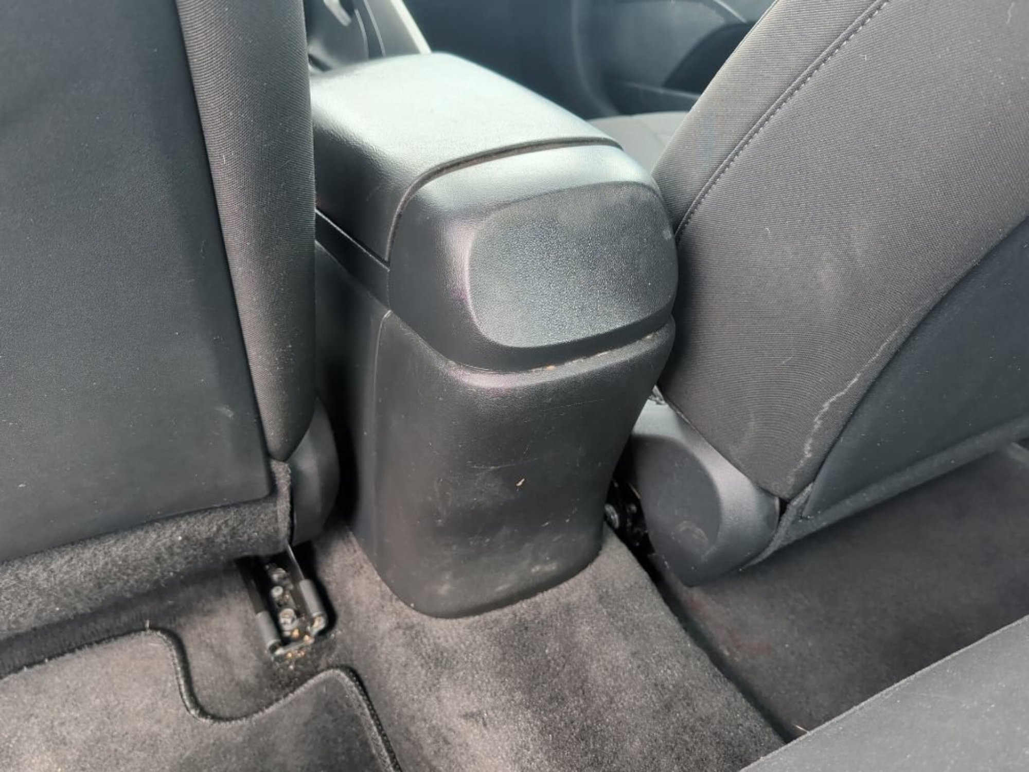 Used 2023 Fluid Metal Hyundai SEL image 30