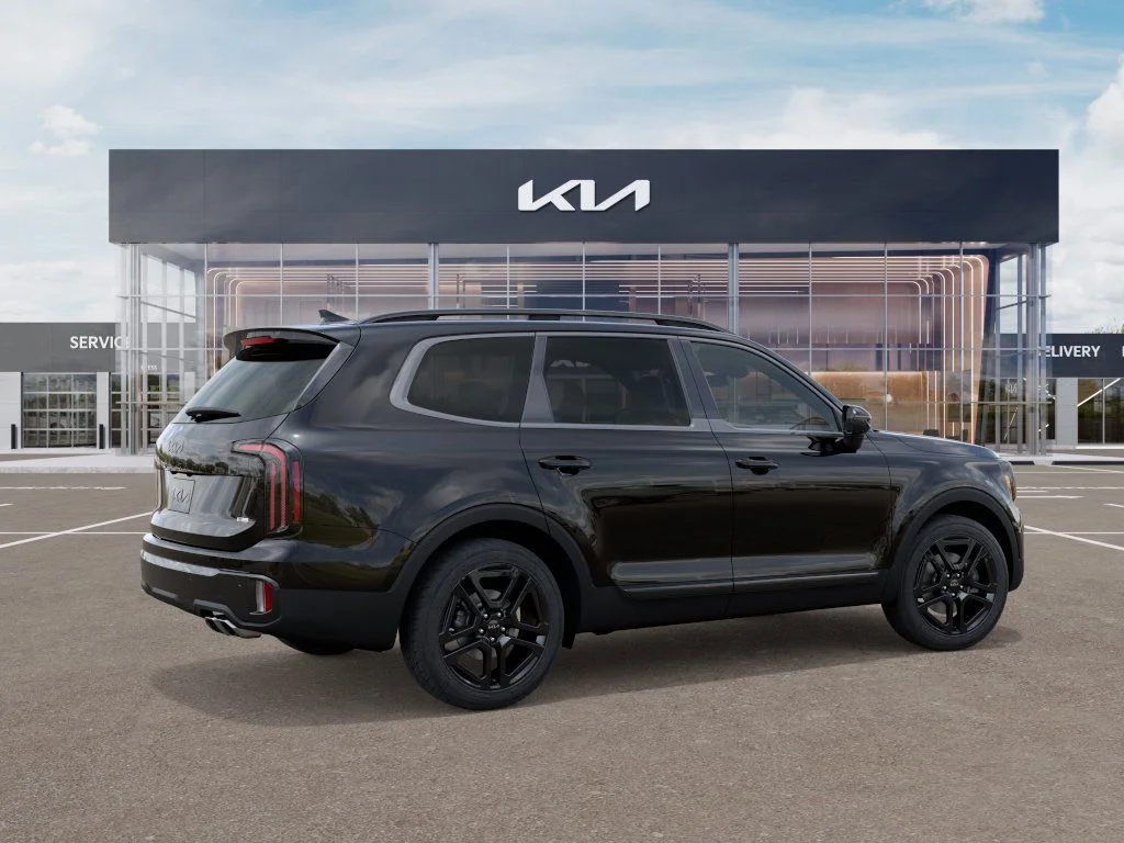 New 2025 Ebony Black Kia SX X-Line image 5