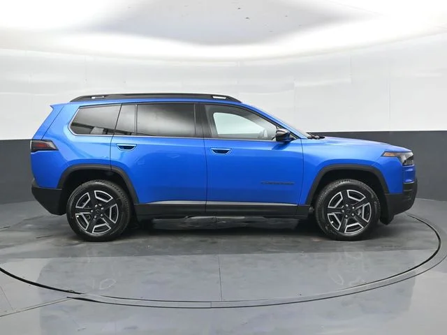 New 2026 Hydro Blue Pearl-Coat Exterior Paint Jeep Limited image 2