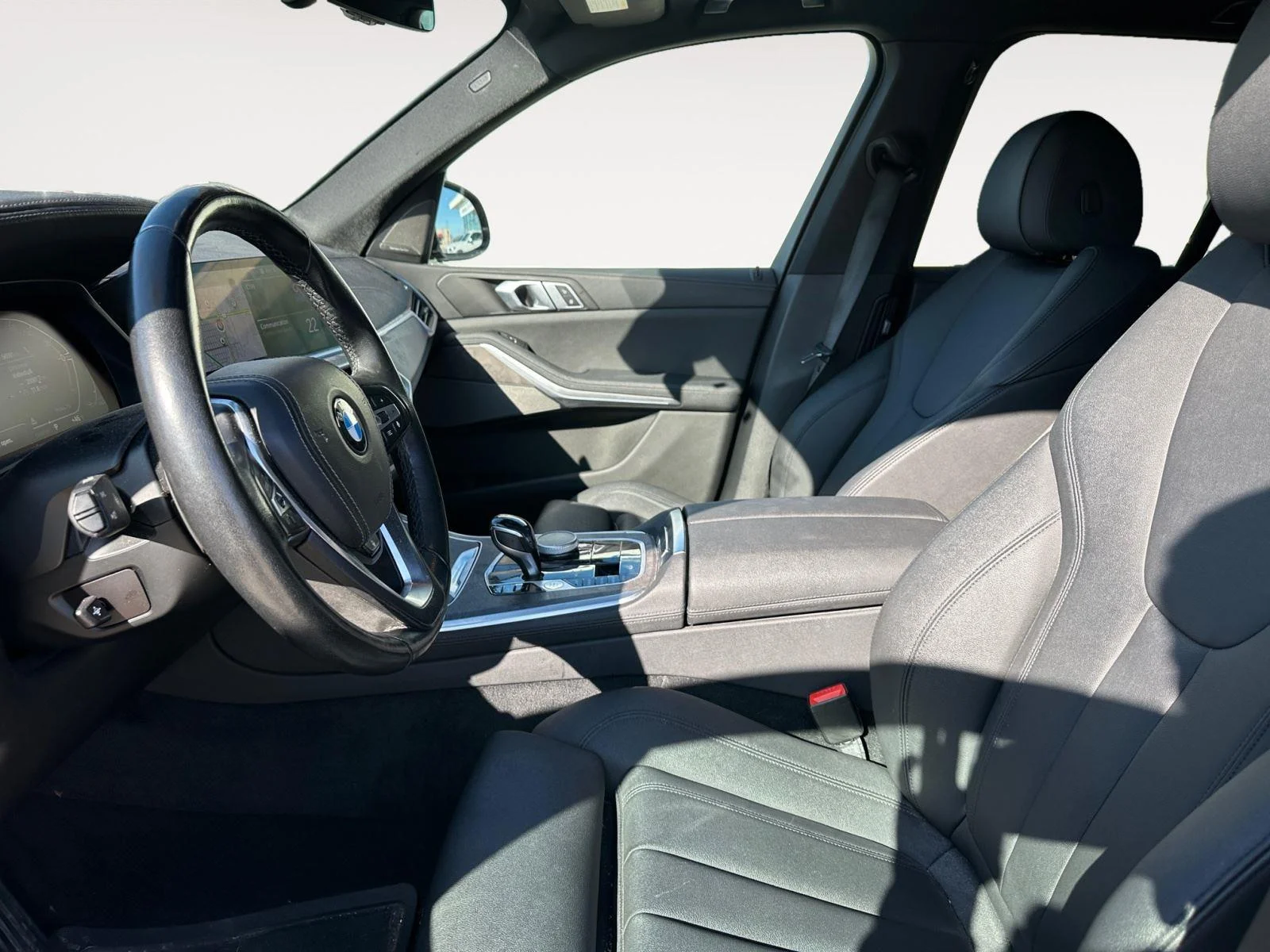 Used 2021 Arctic Grey Metallic BMW xDrive40i image 12
