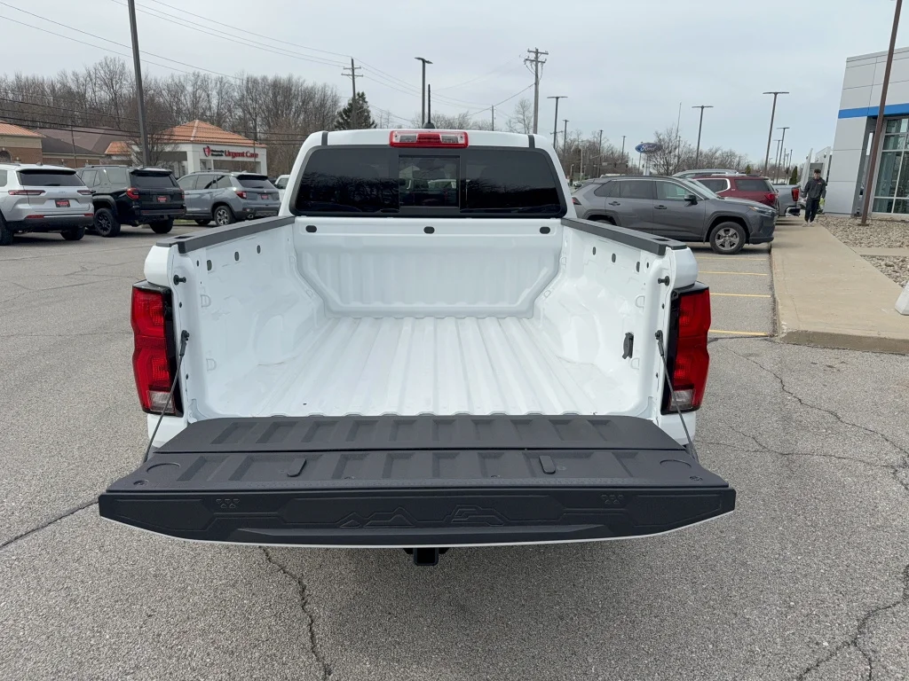 New 2026 Summit White Chevrolet Z71 image 24