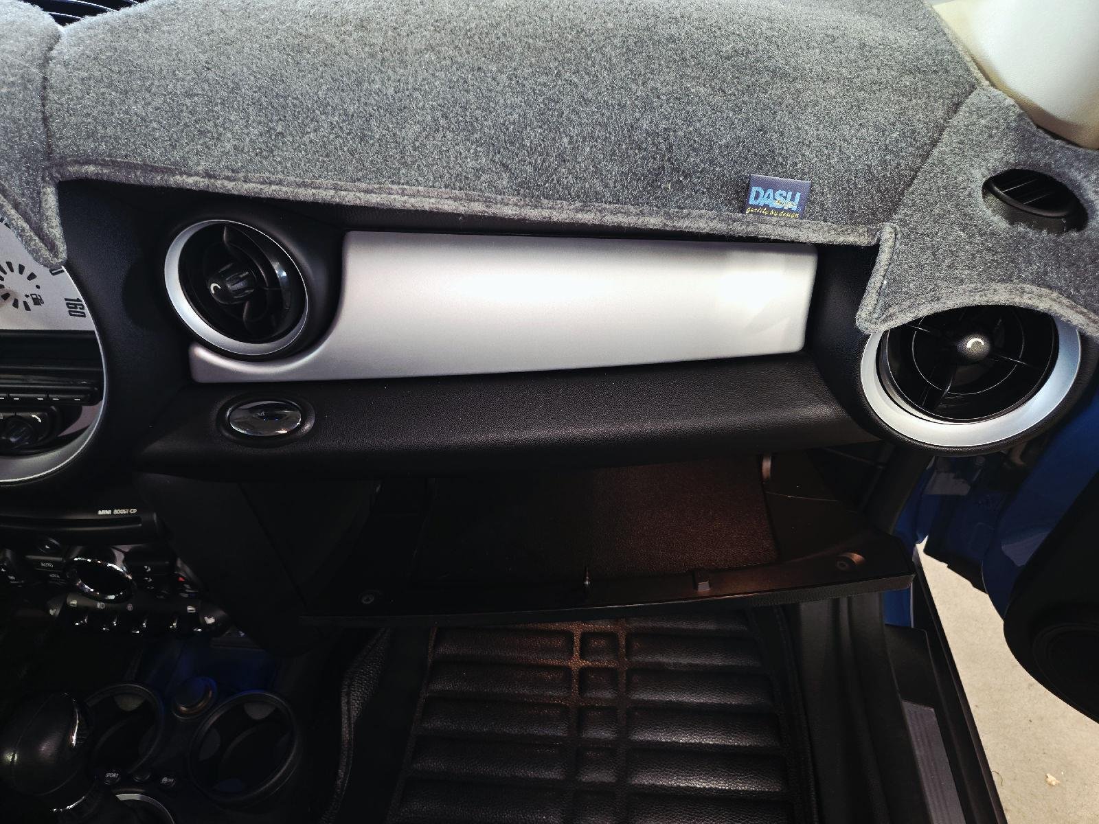 Used 2013 Reef Blue Metallic MINI CLUBVAN image 53