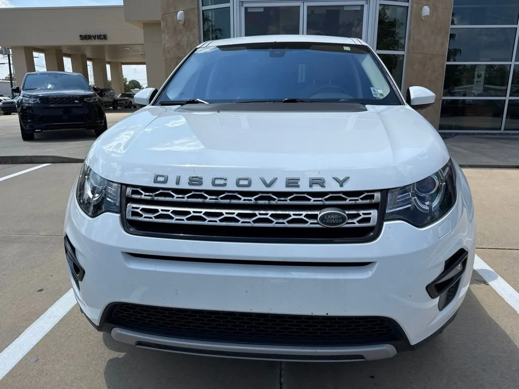 Used 2018 White Land Rover HSE image 2