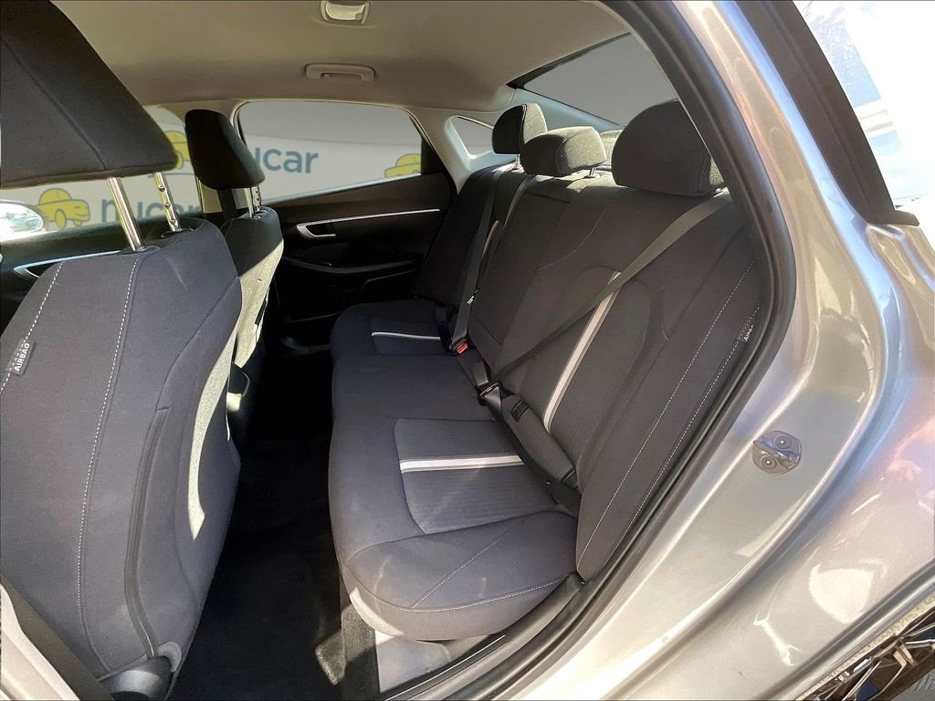 Used 2024 Silver Hyundai SEL image 25