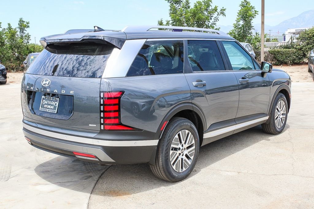 New 2026 Gray Hyundai SEL Premium image 9