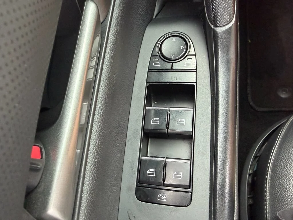 Used 2025 Wind Chill Pearl Mazda 2.5 S Preferred Package image 34