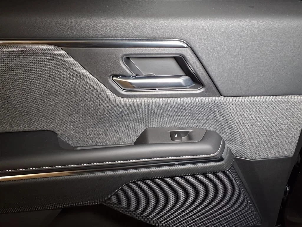 2026 GMC Sierra EV Elevation - Photo 11
