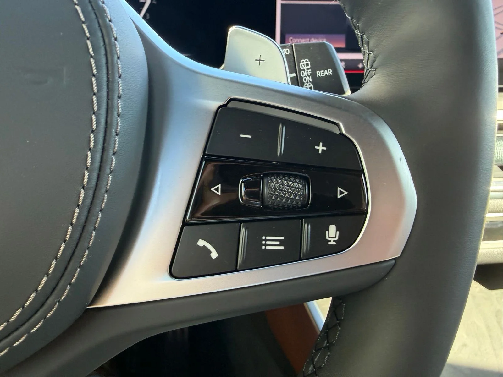 New 2026 Brooklyn Grey Metallic BMW xDrive40i image 27