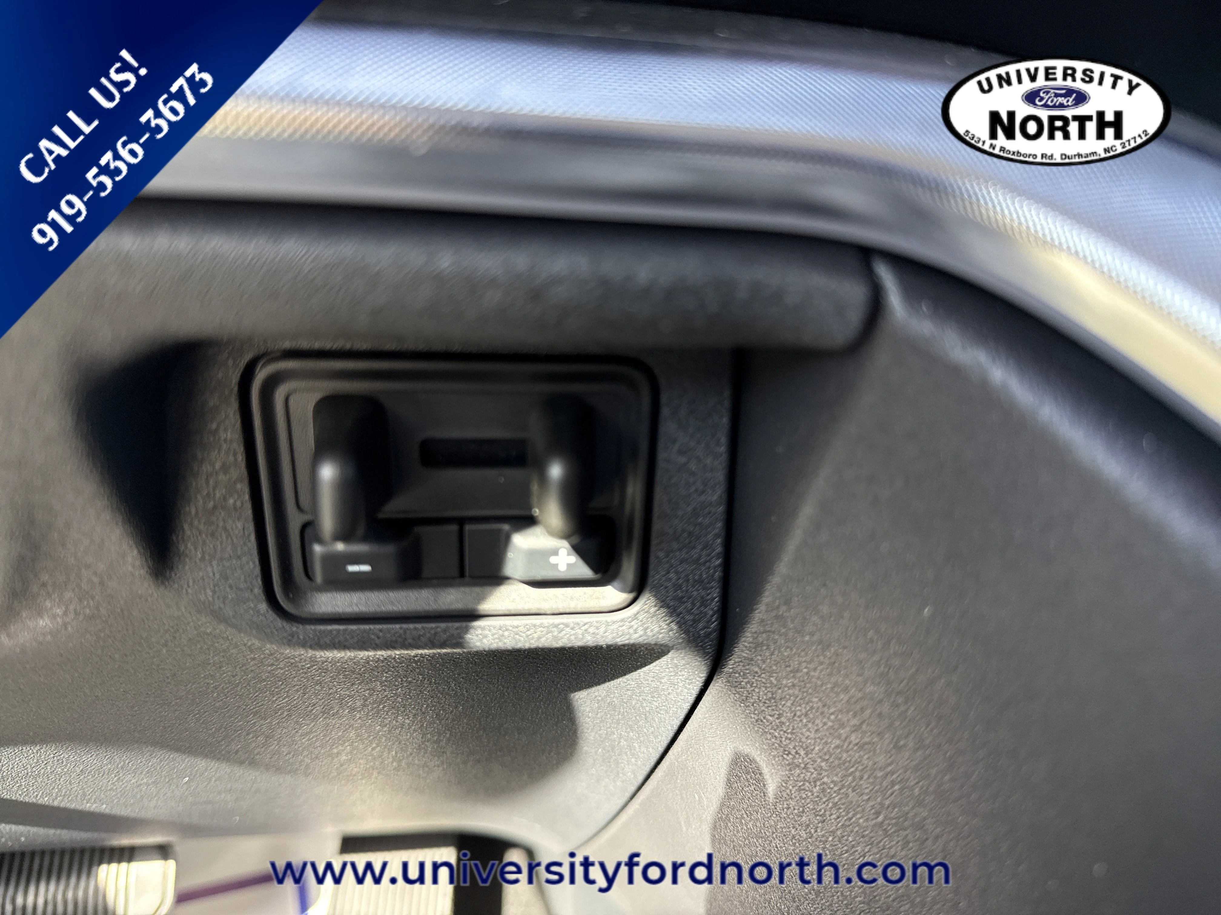 Used 2025 Agate Black Metallic Ford Platinum image 32
