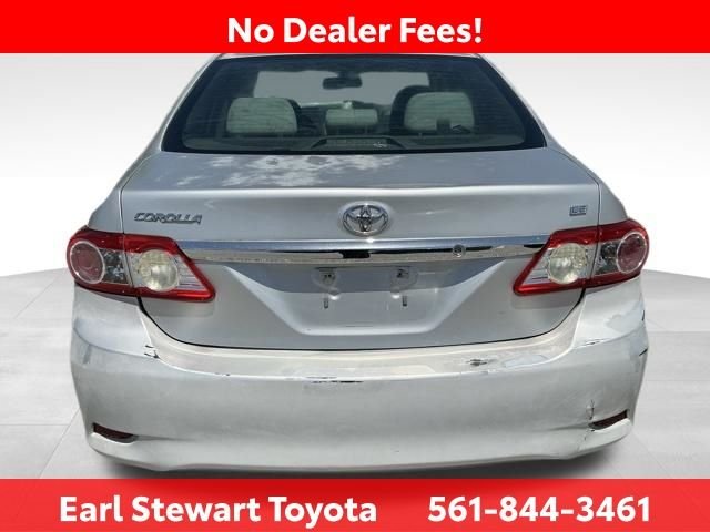 Used 2013 Silver Toyota LE image 5