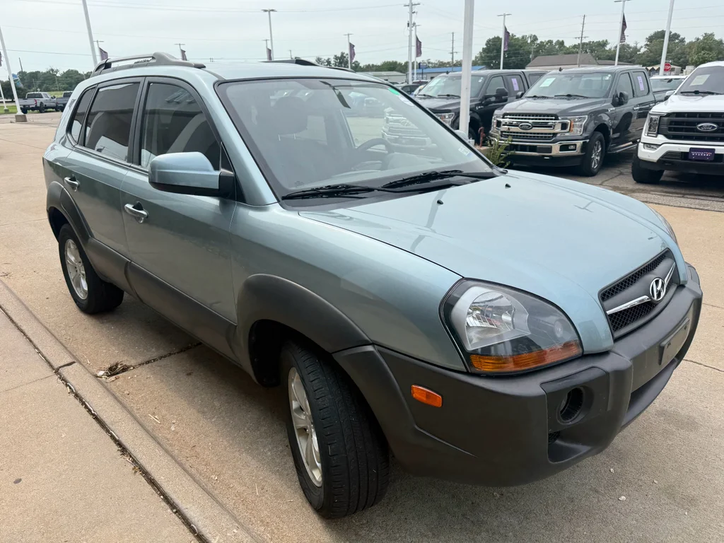 Used 2009 Desert Sage Metallic Hyundai SE image 7