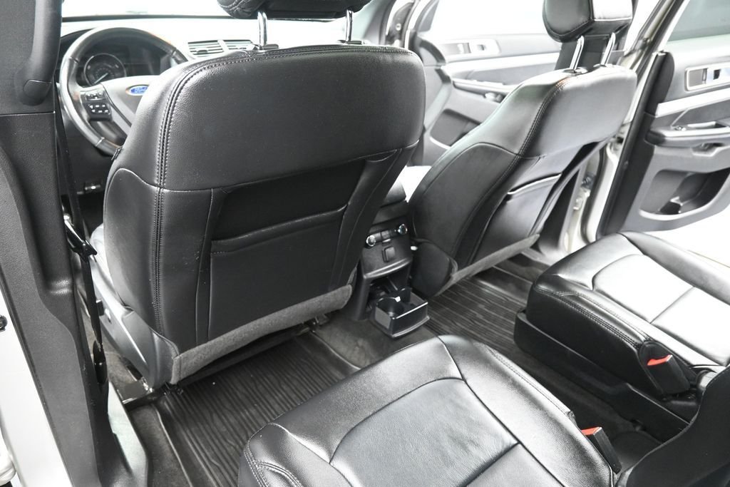 Used 2017 Ingot Silver Ford XLT image 28