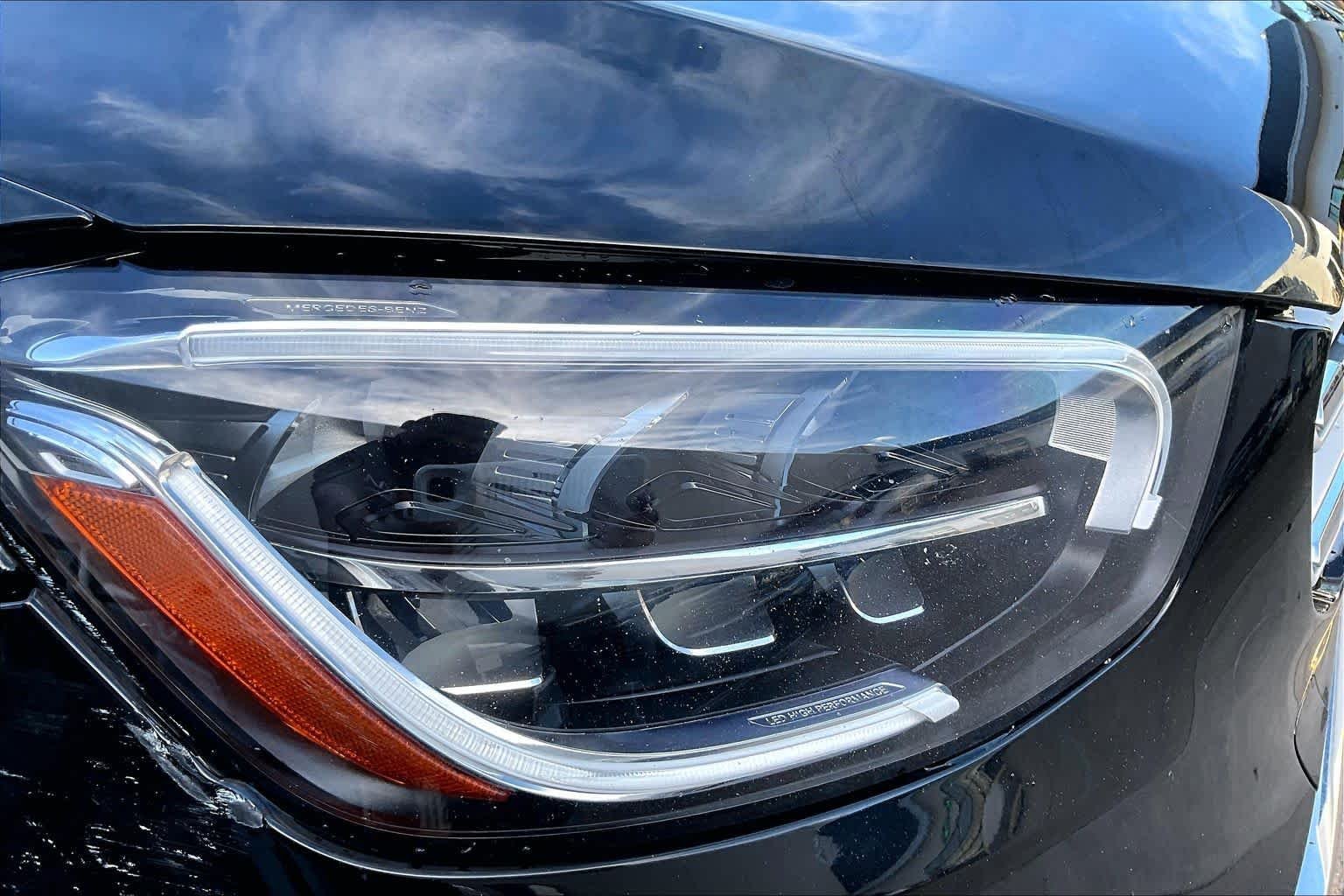 Used 2022  Mercedes-Benz GLC 300 image 26
