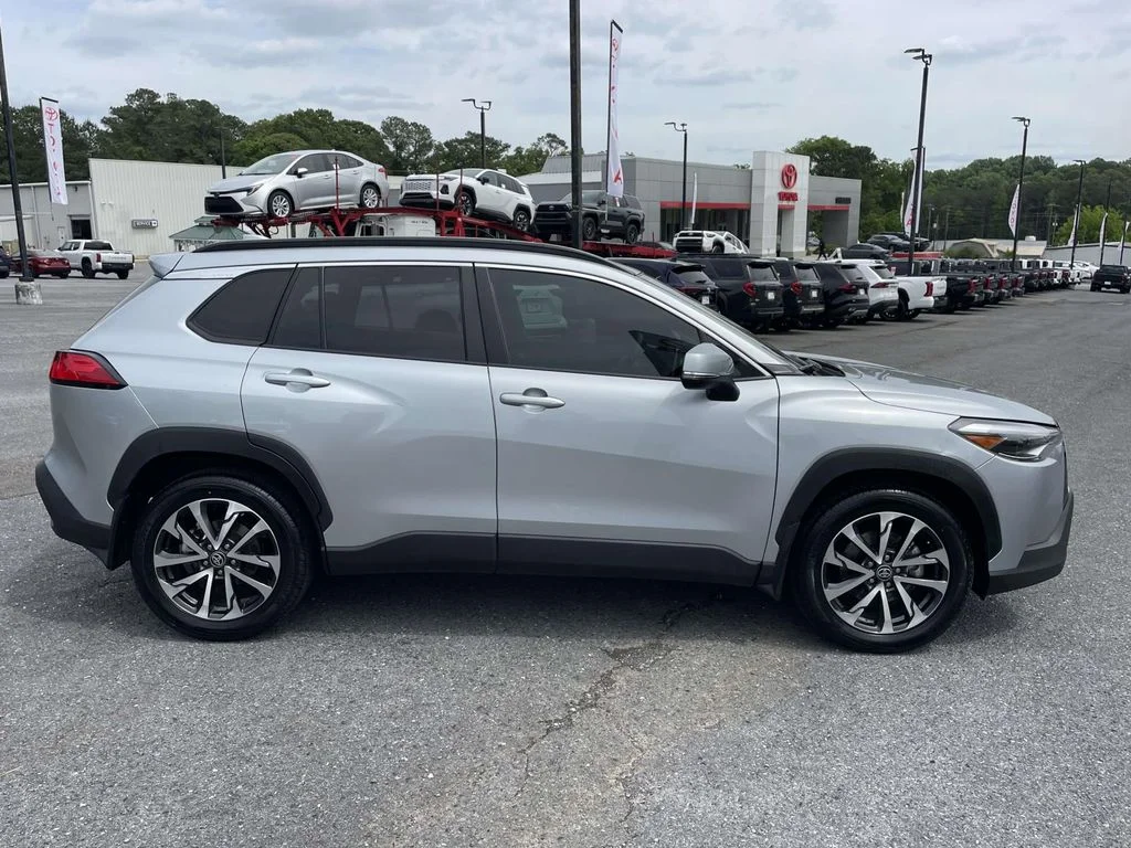 Used 2024 Sonic Silver Toyota XLE image 2