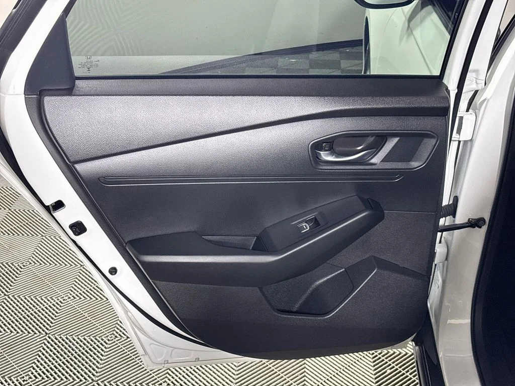 Used 2024 White Honda EX-L image 19