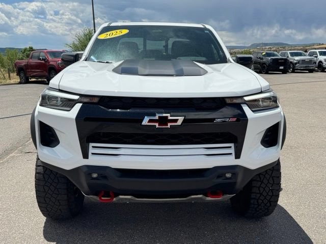 2024 Chevrolet Colorado ZR2 - Photo 9