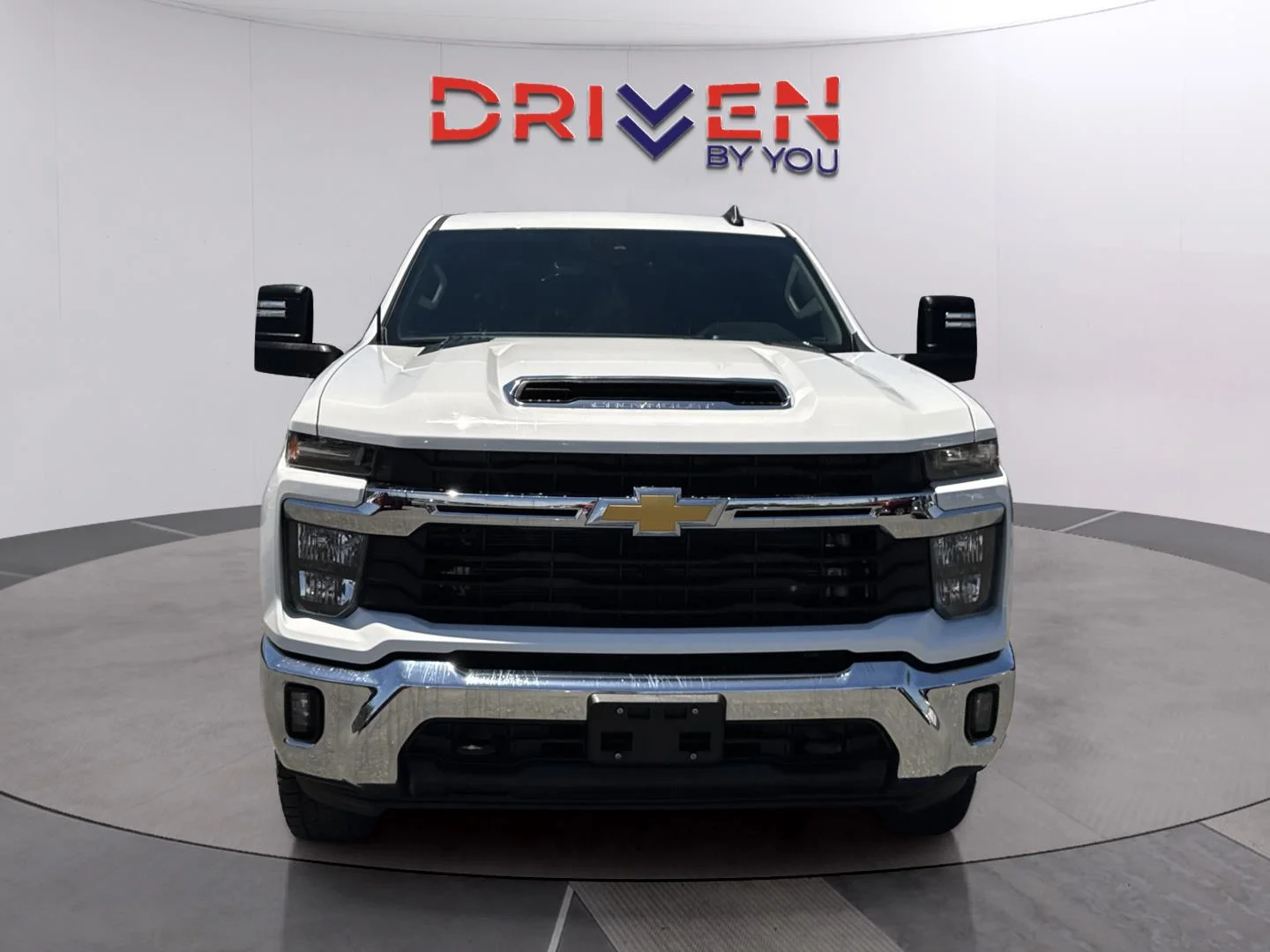 Used 2025 Summit White Chevrolet LT image 9