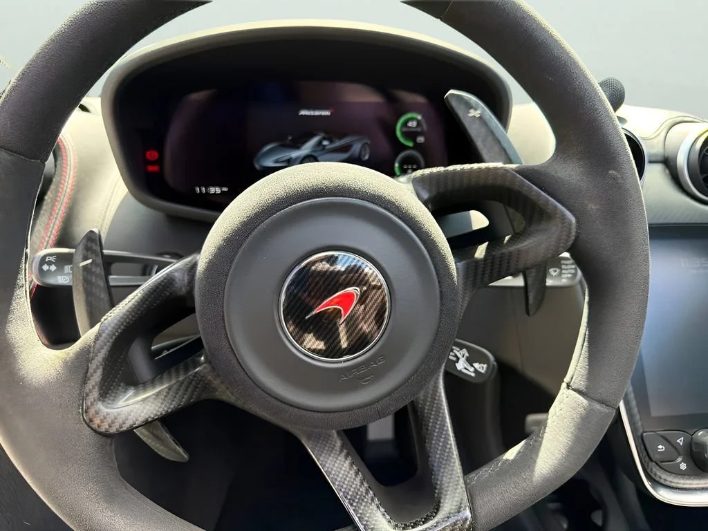 Used 2018 Black McLaren Spider image 13