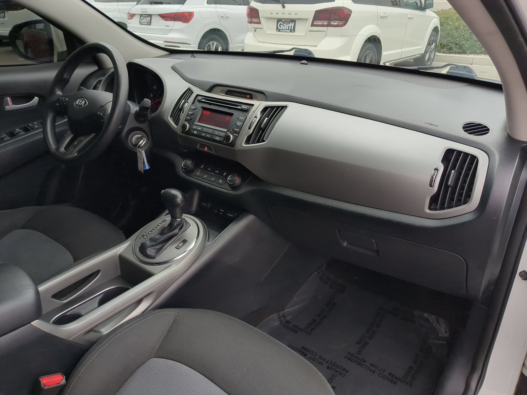 Used 2016 Clear White Kia LX image 30