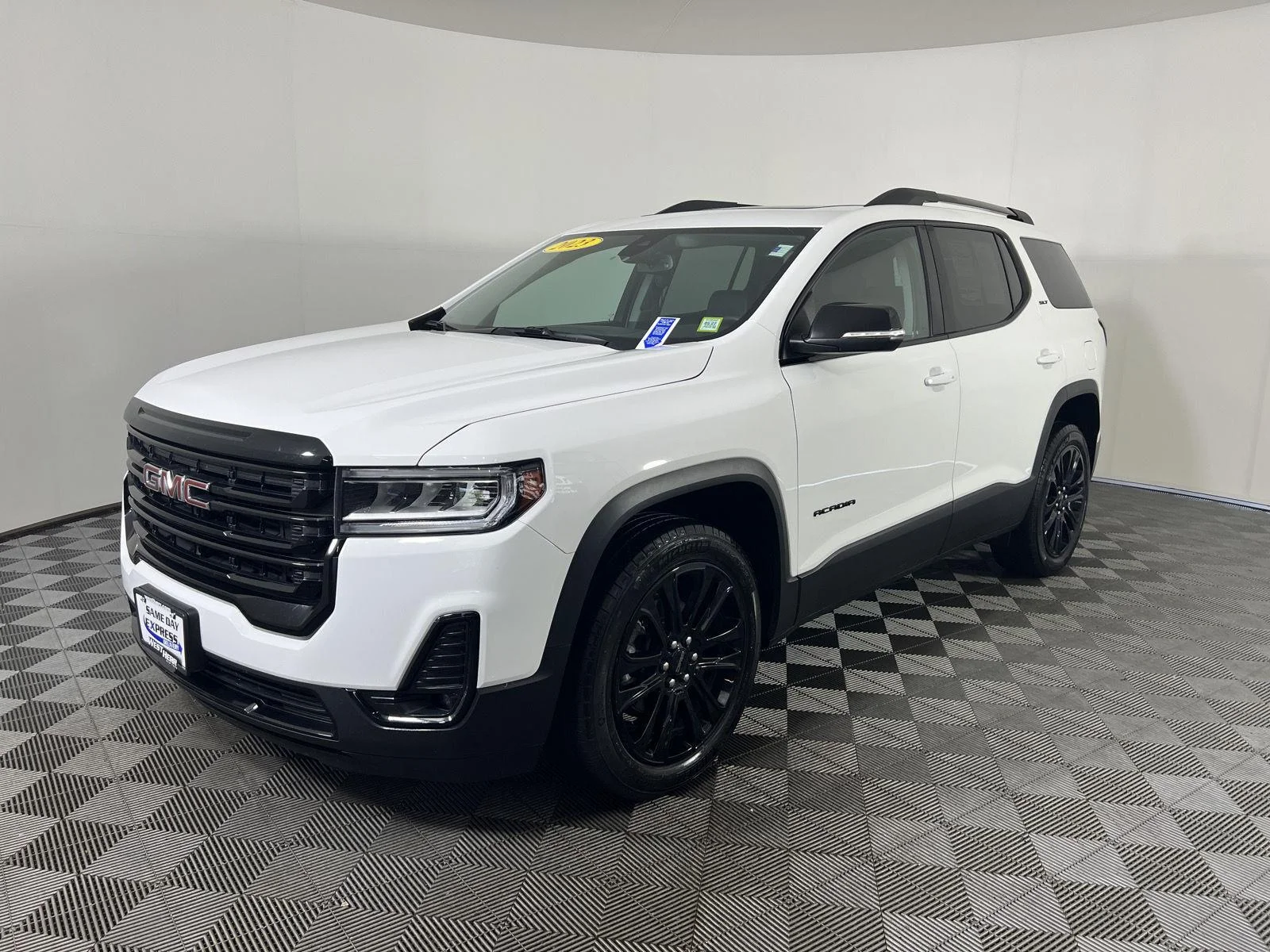 Used 2023 Summit White GMC SLT image 9