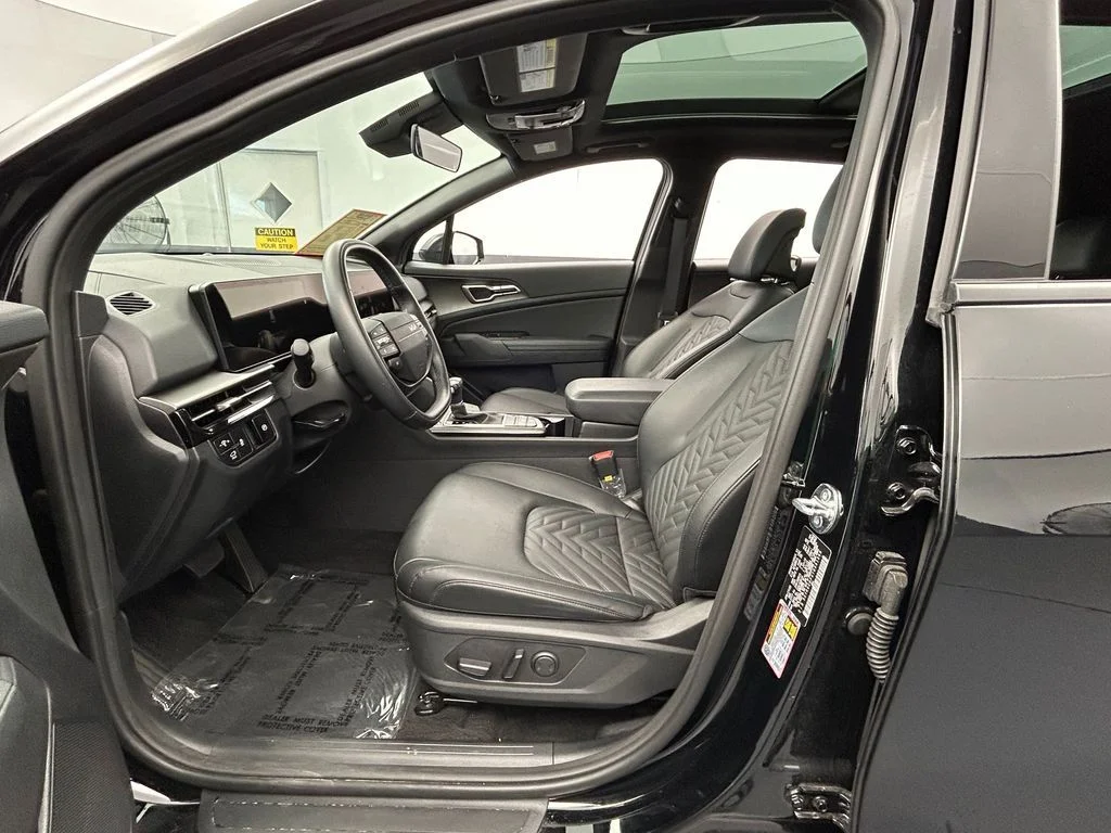 Used 2026 Ebony Black Kia X-Line image 17