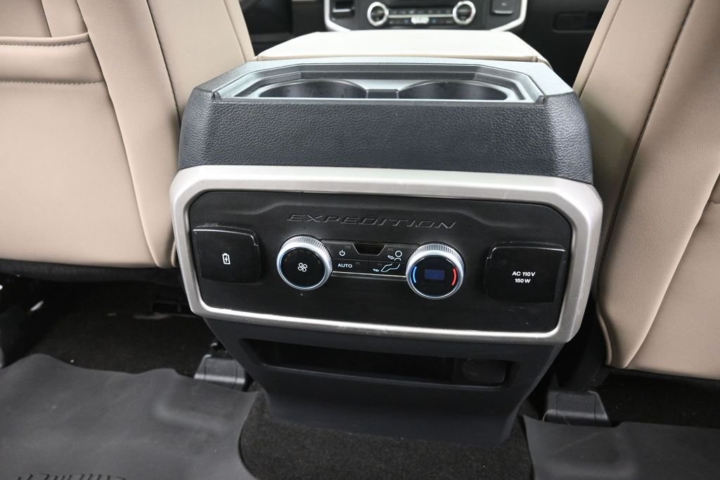 Used 2022 Silver Ford XLT image 10