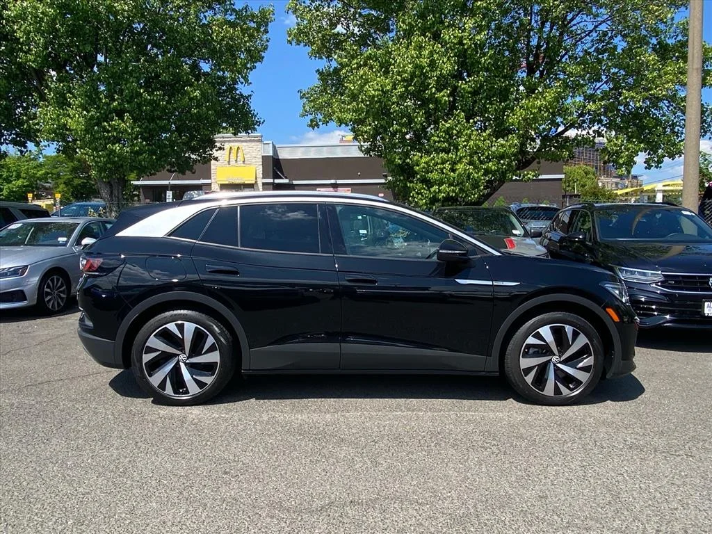 Certified 2022 Volkswagen ID.4 PRO S with VIN WVGKMPE26NP072718 for sale in Alexandria, VA
