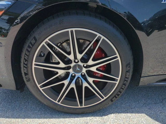 Used 2022  Mercedes-Benz Base image 11