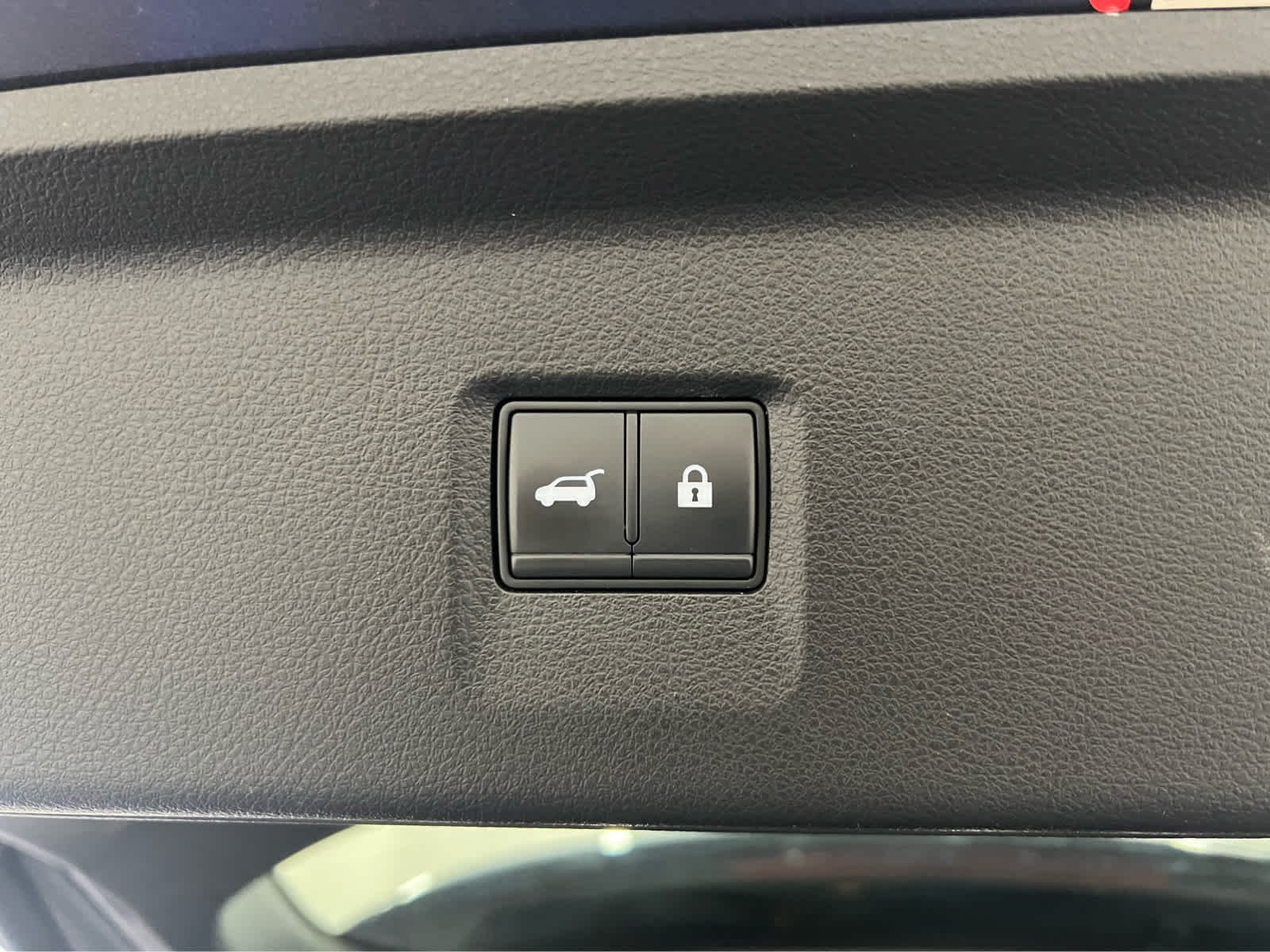 Used 2022 Graphite Shadow INFINITI LUXE image 8