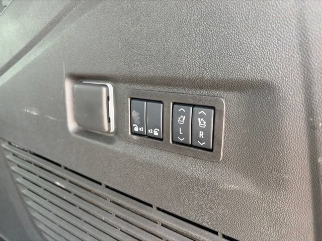 2026 Chevrolet Suburban High Country - Photo 43