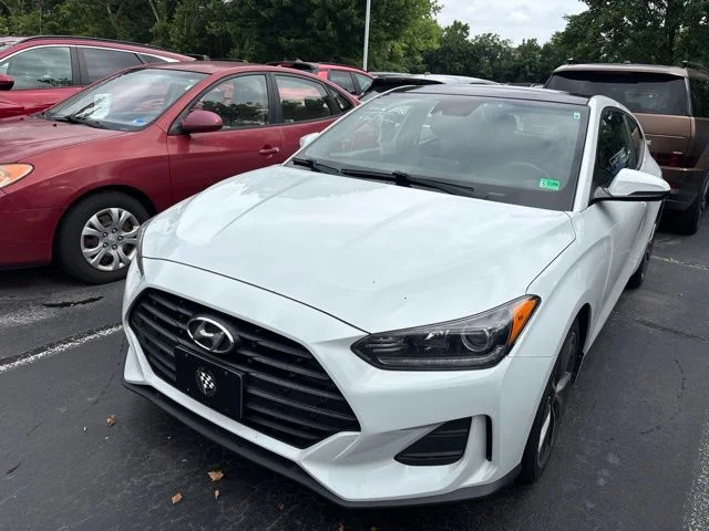 Used 2019 Chalk White Hyundai 2.0 Premium image 2