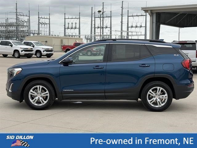 Used 2019 Blue Emerald Metallic GMC SLE image 8