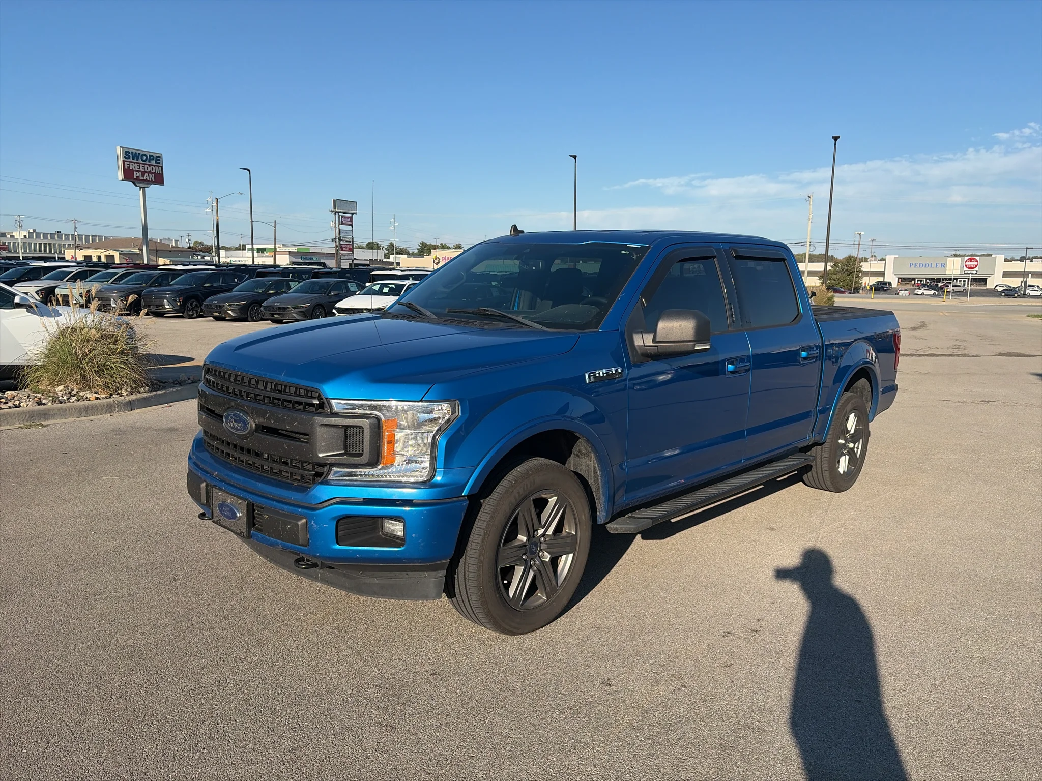 Used 2020 Velocity Blue Metallic Ford XLT image 7