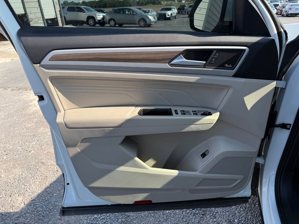 Used 2021 White Volkswagen SEL Premium image 5