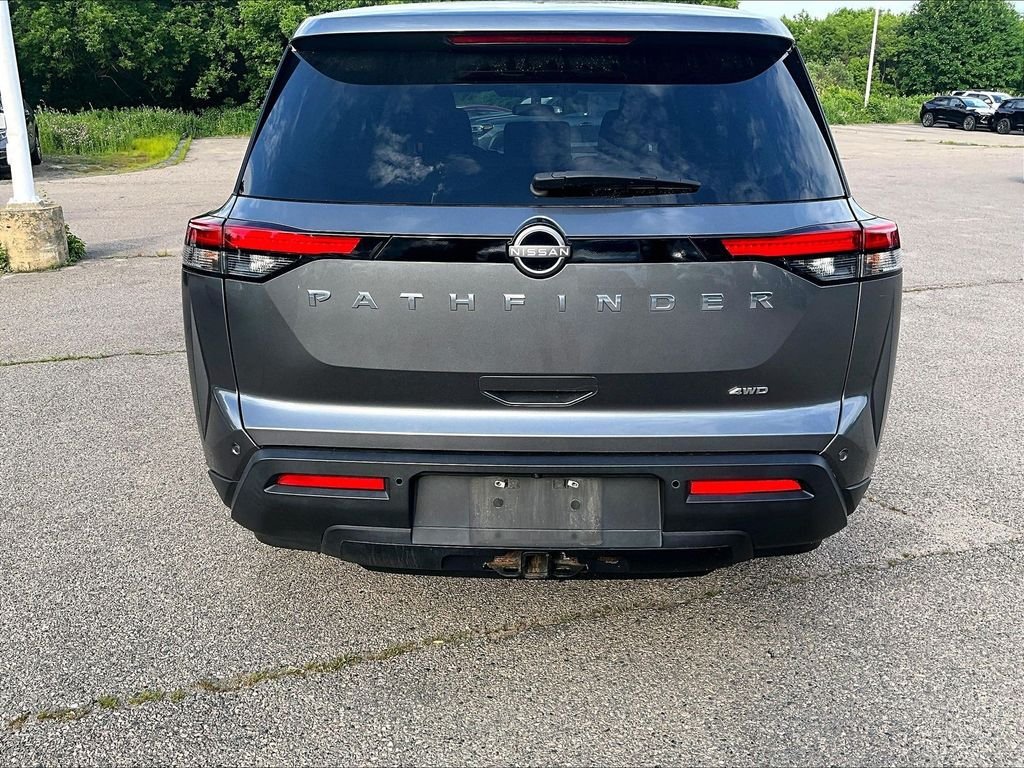 Used 2022 Gray Nissan S image 10