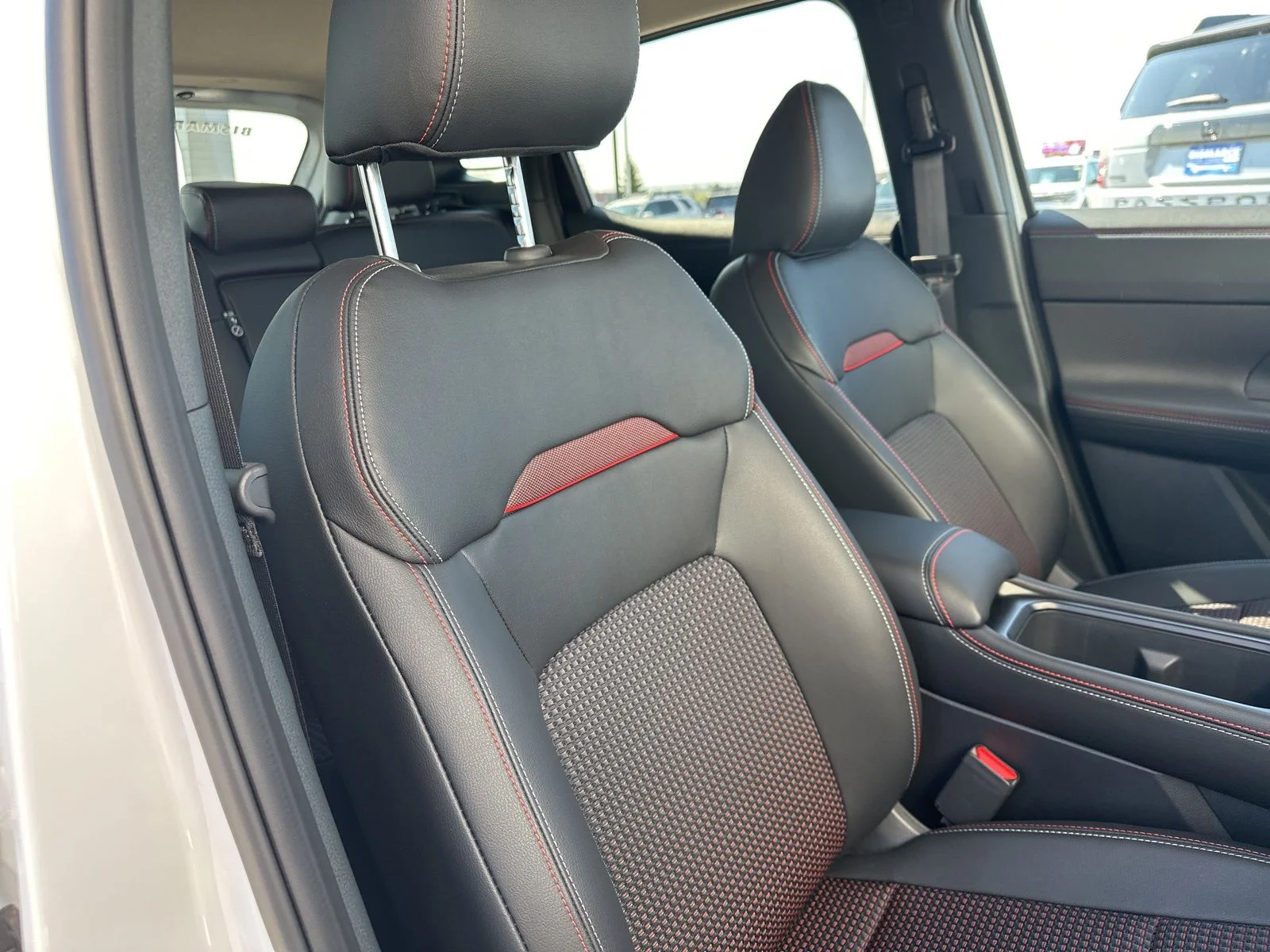 2026 Nissan KICKS SR AWD - Photo 31