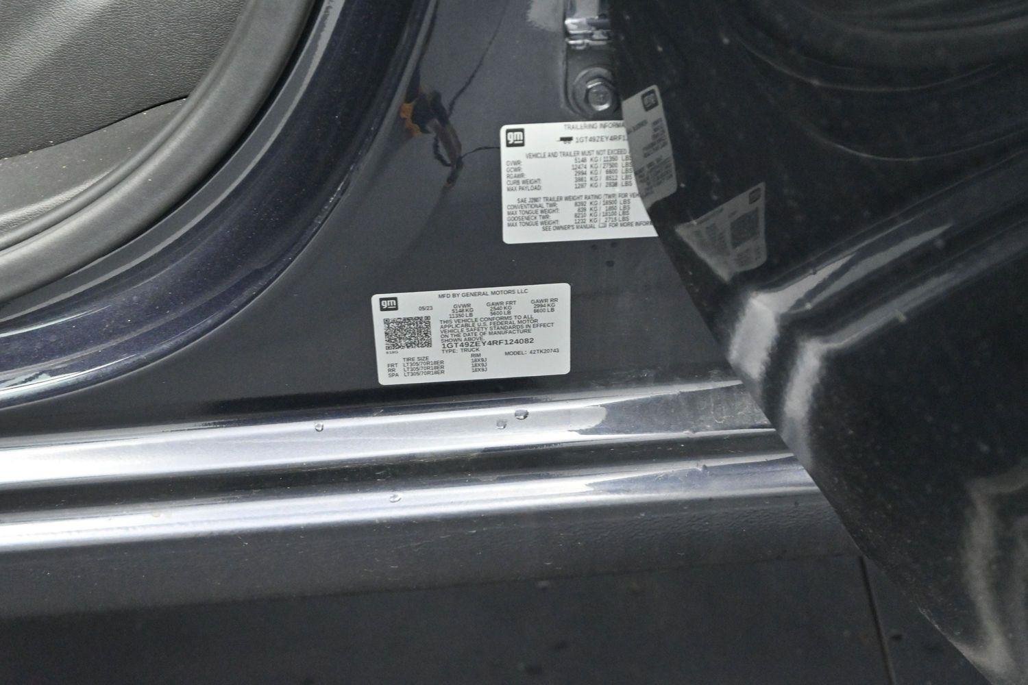 Used 2024 Titanium Rush Metallic GMC AT4X image 41
