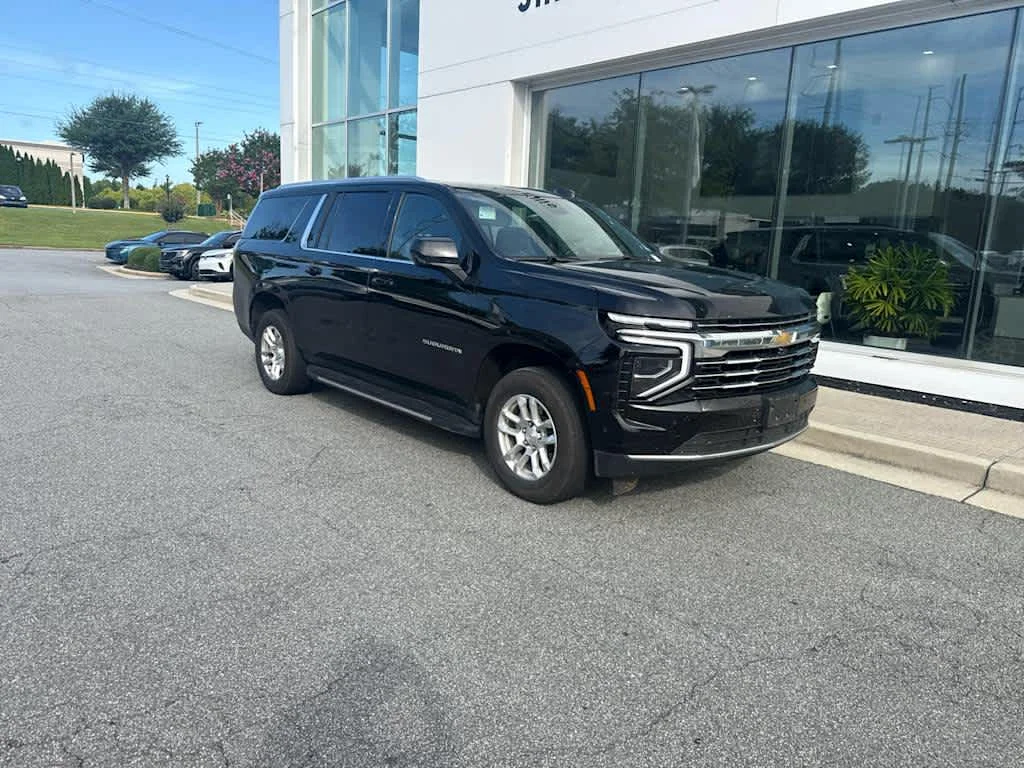 Used 2025 Black Chevrolet LT image 4