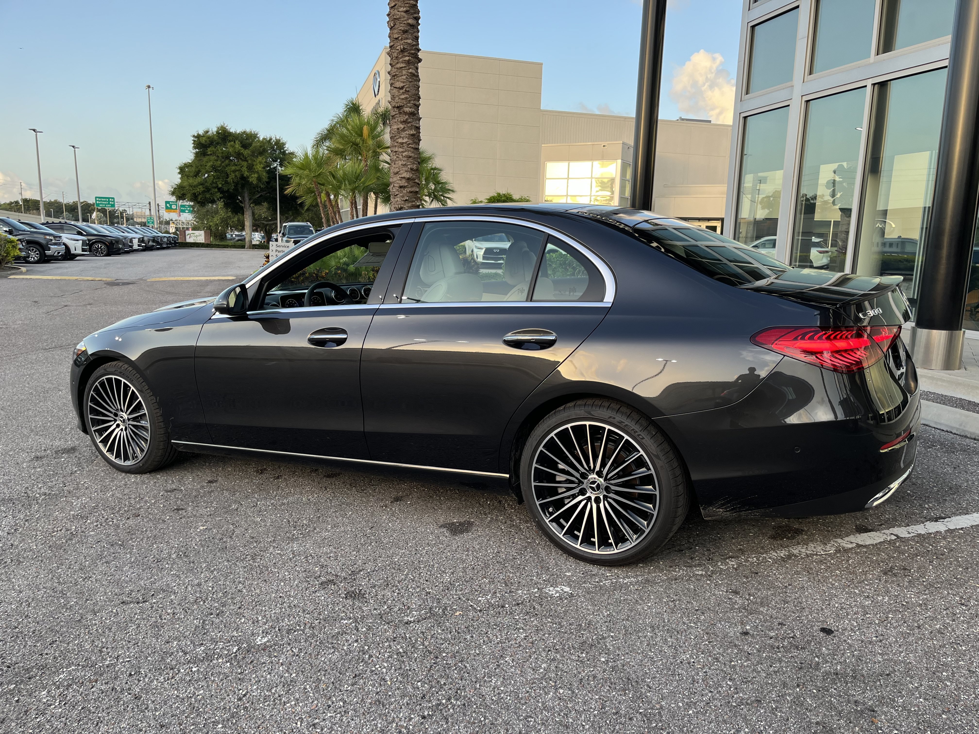 New 2026 GRAPHTIE GREY Mercedes-Benz C 300 image 4